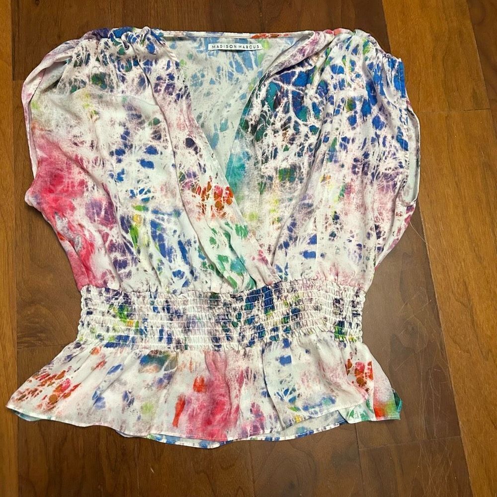 Madison Marcus women’s silk multi-colored top gathered shoulders and elastic wai